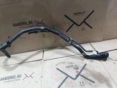 Заливная горловина топливного бака на Toyota Voxy ZRR70G 3ZR-FAE Фото 3