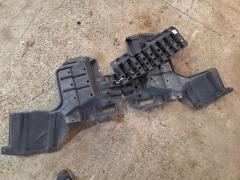 Защита двигателя 51442-28150 на Toyota Voxy ZRR70G 3ZR-FAE Фото 2