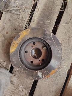 Тормозной диск 43512-42040 на Toyota Voxy ZRR70G 3ZR-FAE Фото 4