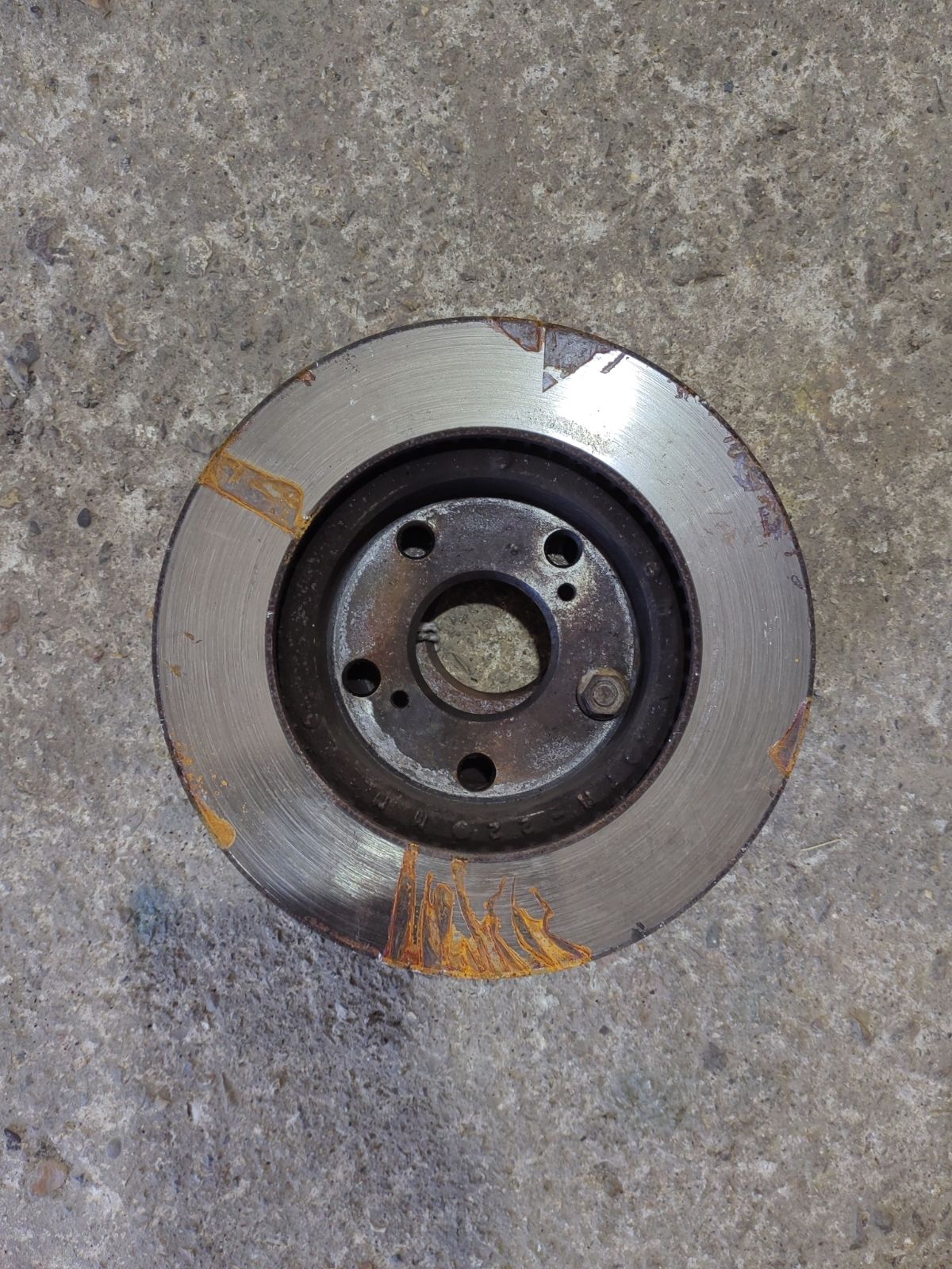 Тормозной диск 43512-42040 на Toyota Voxy ZRR70G 3ZR-FAE Фото 6