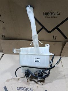 Бачок омывателя 85315-68020 на Toyota Wish ZGE20G Фото 2