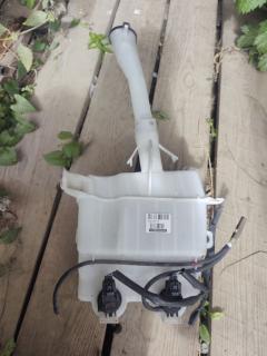 Бачок омывателя 85315-68020 на Toyota Wish ZGE20G Фото 5