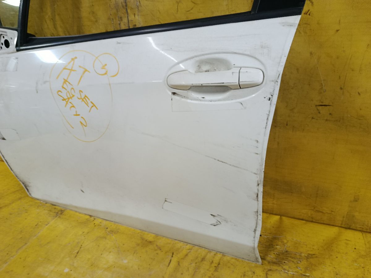 Дверь боковая на Toyota Vitz NSP130 Фото 2