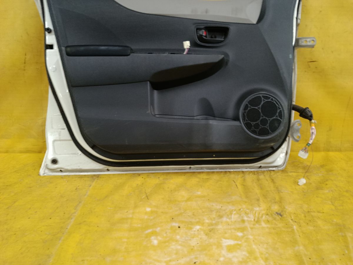 Дверь боковая на Toyota Vitz NSP130 Фото 5