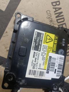 Блок розжига ксенона 39000-78277 на Toyota Voxy ZRR70G Фото 2