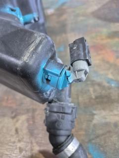 Бачок расширительный 17137543026-02, 17137519368, 17137543026, 17137567462, 17137607482, 17137640514 на Bmw 1-Series E87-UF12 N45B16A Фото 6