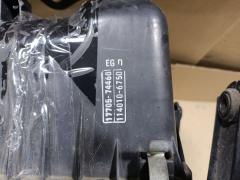 Корпус воздушного фильтра 17701-64310 на Toyota Lite Ace KR52V 7KE Фото 6