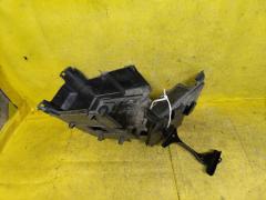 Подставка под аккумулятор на Mazda Axela BK5P B37F56040  L33X18593