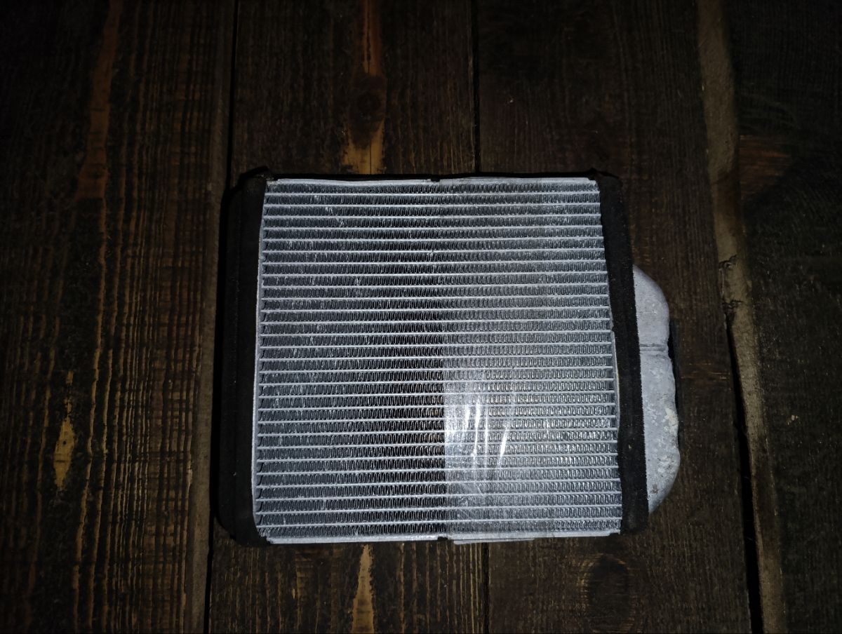 Радиатор печки на Toyota Gaia ACM10G 1AZ-FSE Фото 3