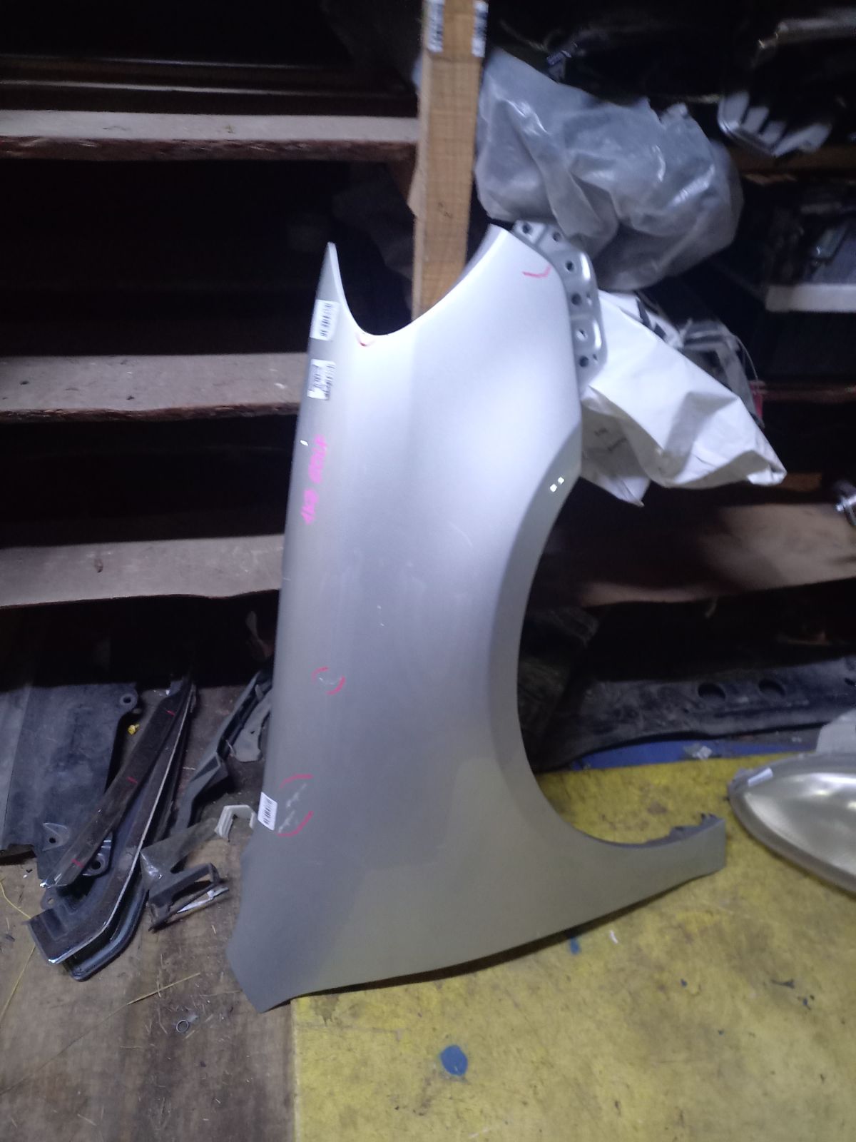 Крыло переднее 1K9821022 на Volkswagen Golf 1KZ Фото 7