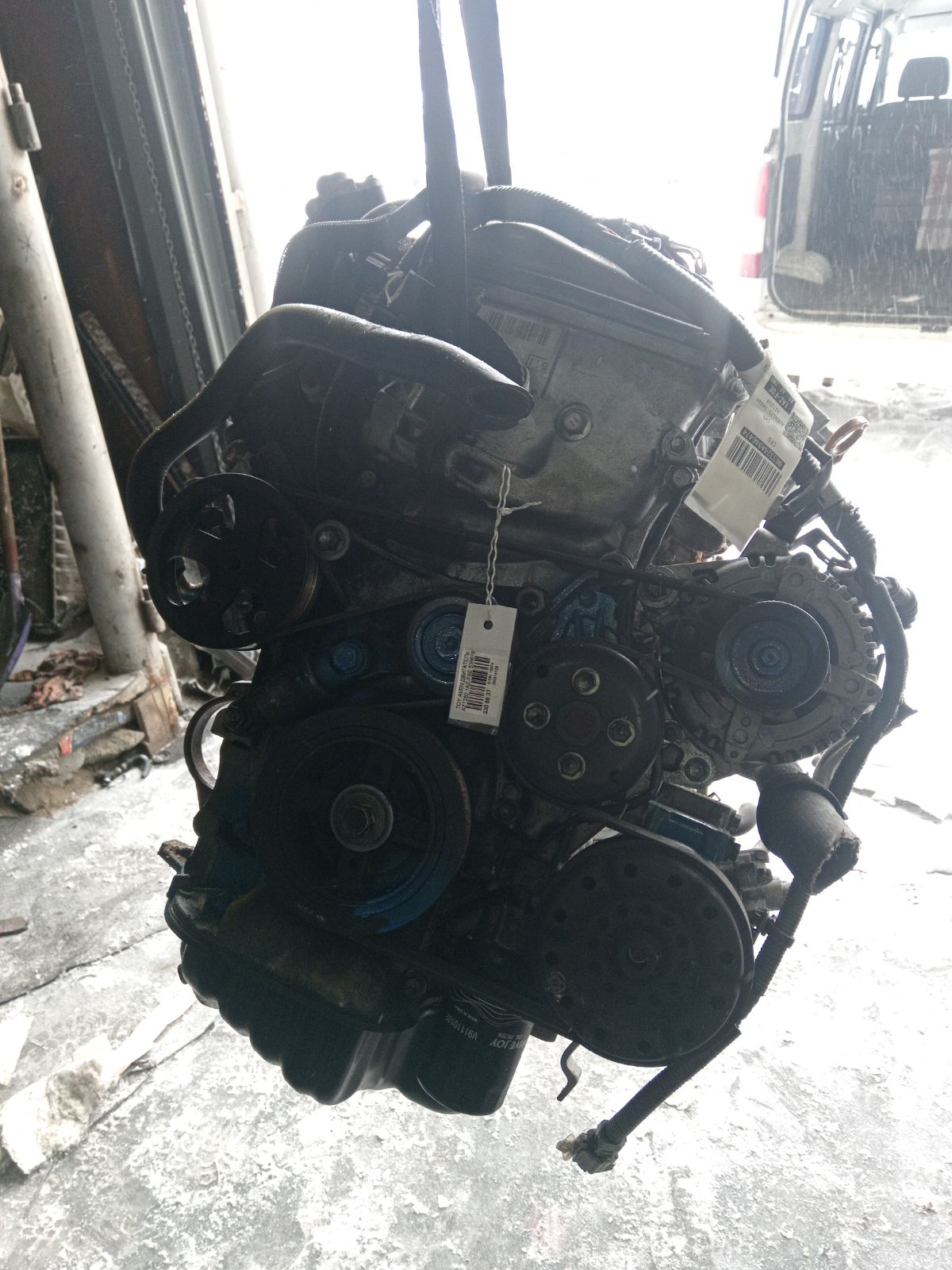 Двигатель 19000-28330 на Toyota Avensis AZT250 1AZ-FSE Фото 8