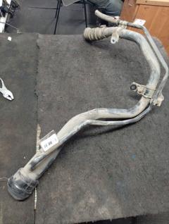 Заливная горловина топливного бака 77201-33210, 77201-33220 на Toyota Windom MCV30 1MZ-FE Фото 3