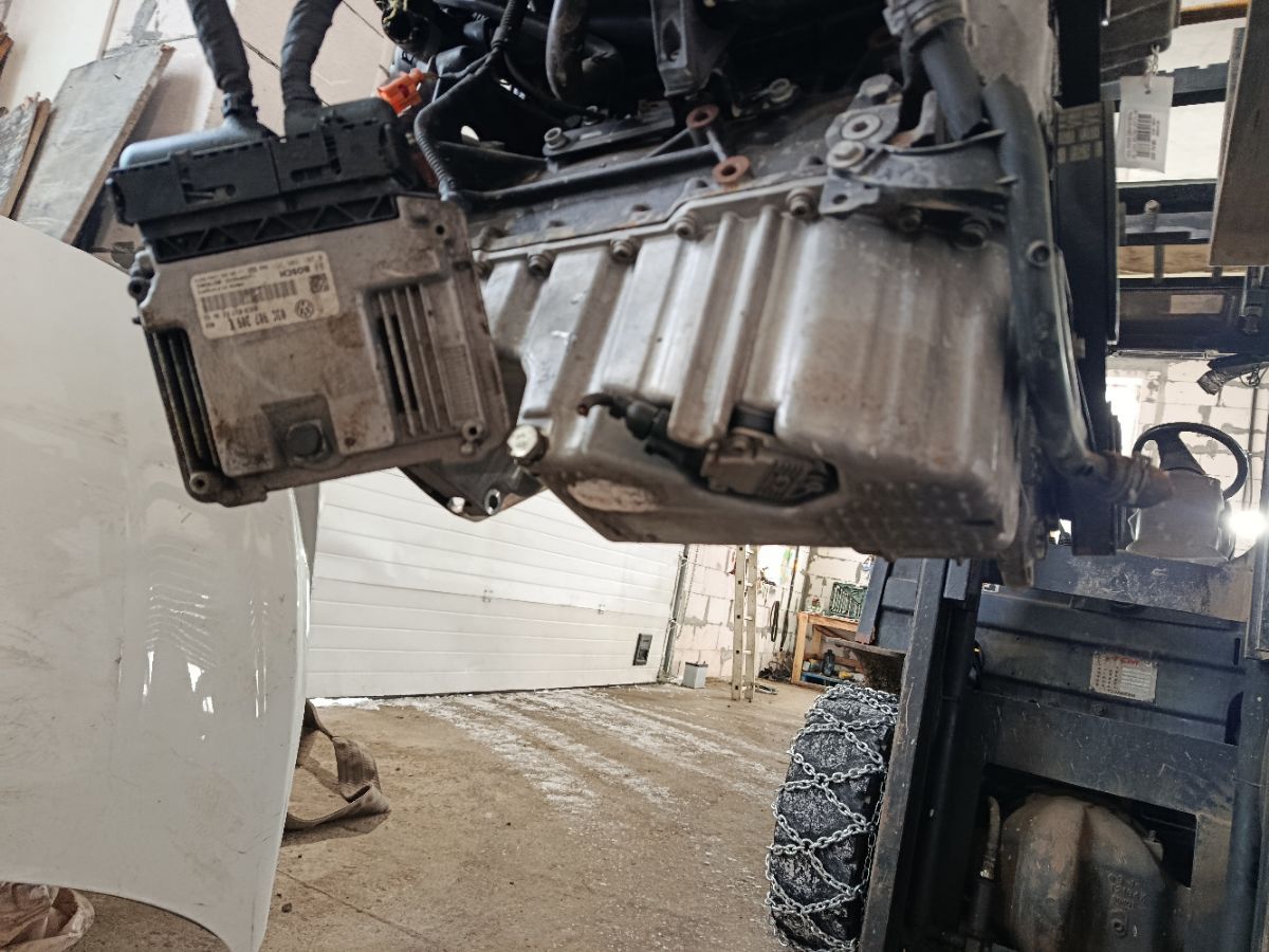 Двигатель на Volkswagen Passat Variant 3C CAX Фото 10