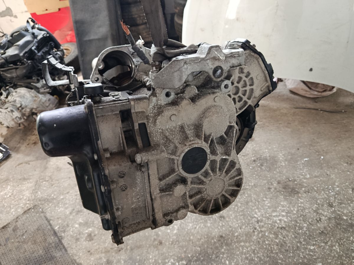 КПП автоматическая на Volkswagen Passat Variant 3C CAX Фото 11