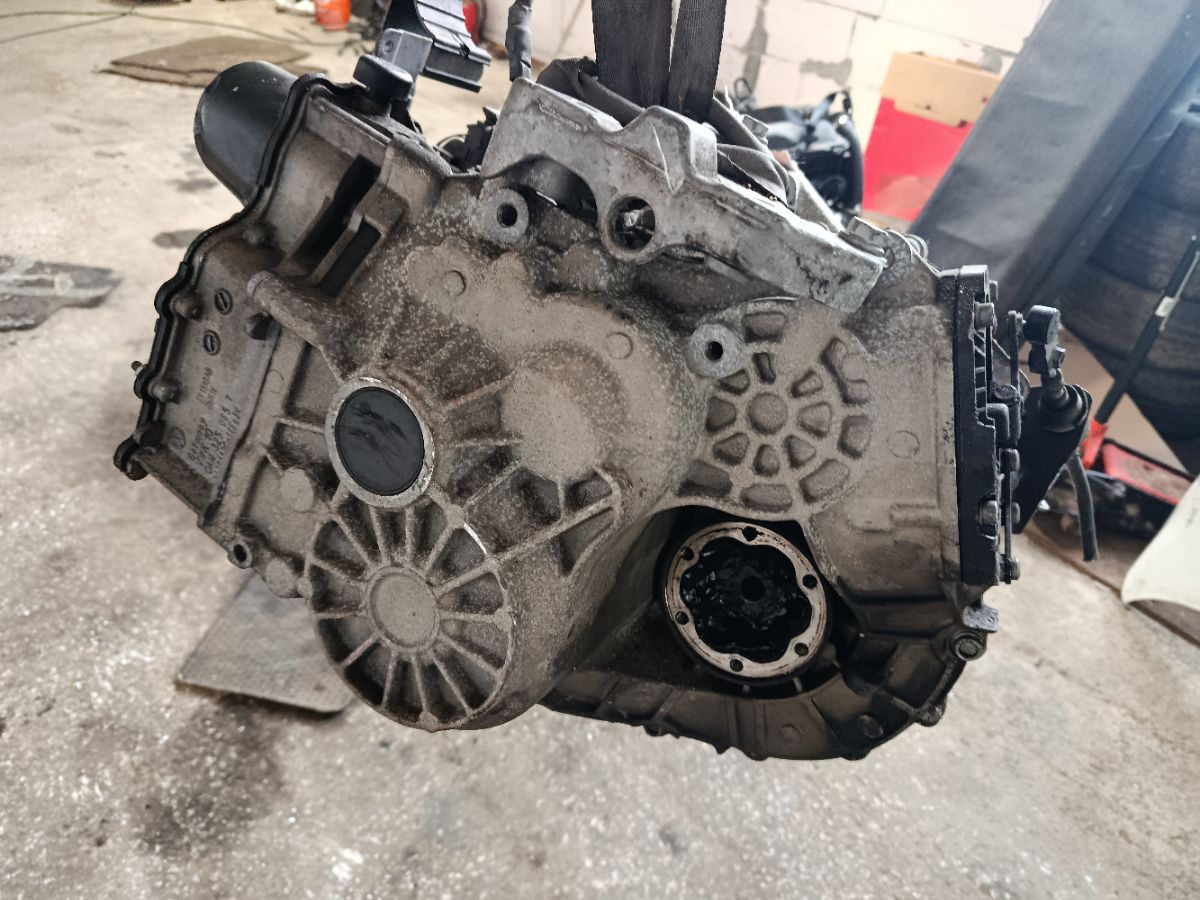 КПП автоматическая на Volkswagen Passat Variant 3C CAX Фото 13