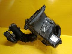 Корпус воздушного фильтра 17881-15200-B1 на Toyota Corolla Spacio AE111N 4A-FE Фото 3
