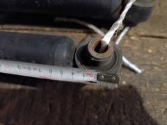 Амортизатор 48530-12D50 на Toyota Blade AZE156H Фото 4