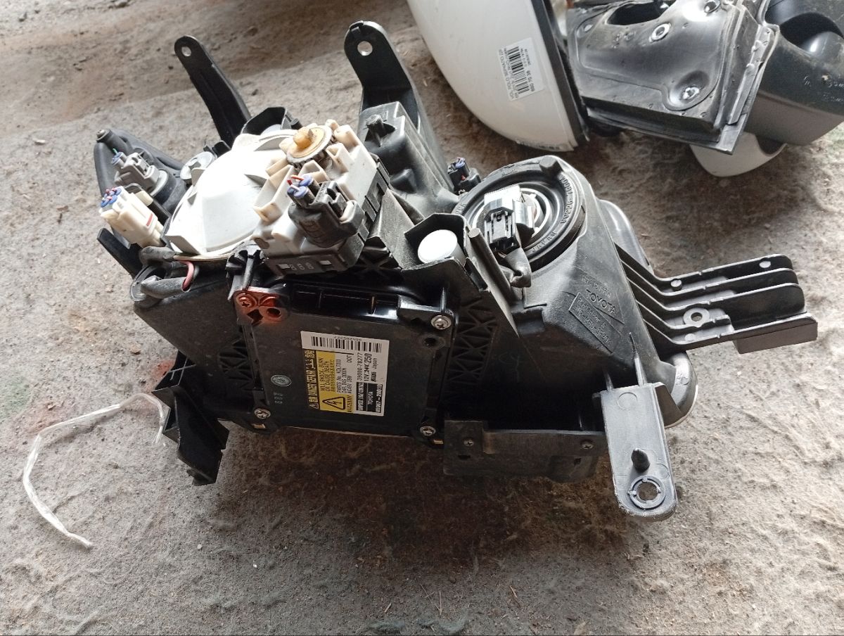Фара B1-2 B1-2 на Toyota Bb QNC21 Фото 4