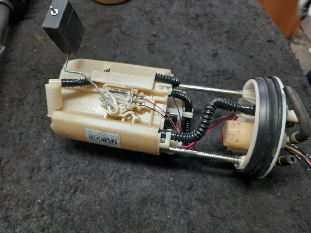 Бензонасос 17708-TF0-003 на Honda Fit GE6 L13A Фото 3