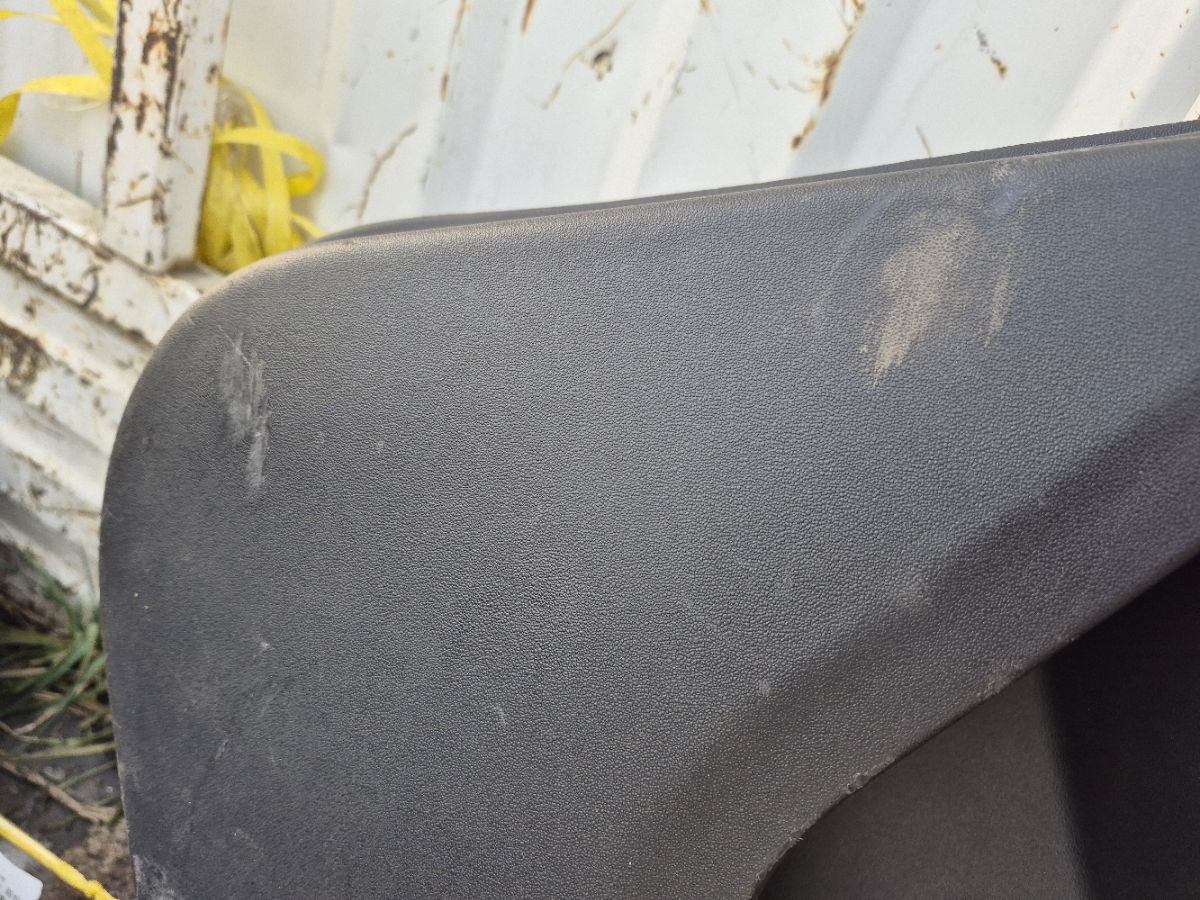 Обшивка двери RR1001437845 на Land Rover Discovery Sport L550 Фото 4