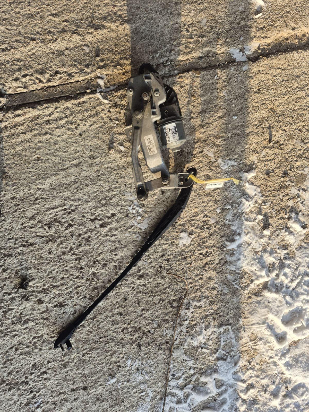 Мотор привода дворников A2218204342 на Mercedes-Benz S-Class W221.173 Фото 5