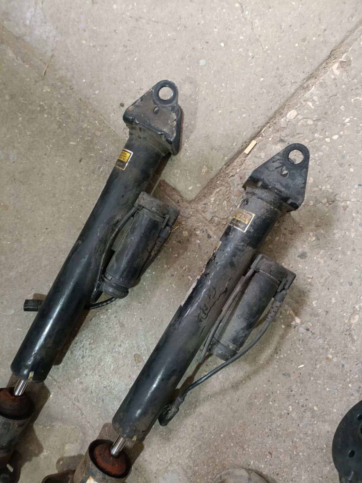 Стойка амортизатора F4-BL5-F625-H0, 2C93/1443633, A1643200731 на Mercedes-Benz M-Class W164.120 642.940 Фото 6