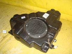 Динамик на Jeep Grand Cherokee WK2 F1AA166121826  05064610AC