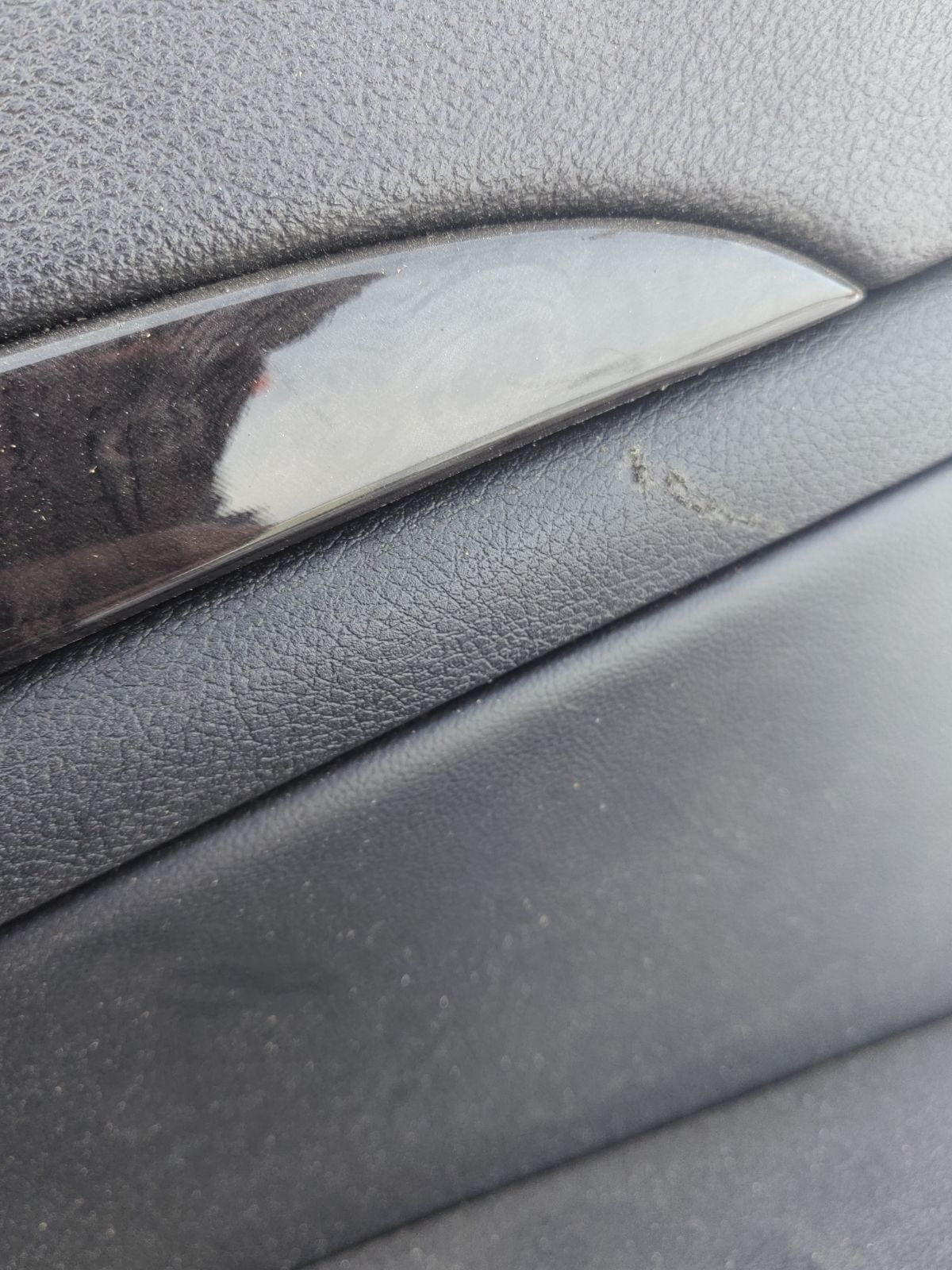 Обшивка двери 1GG241X9AL на Jeep Grand Cherokee WK2 Фото 10