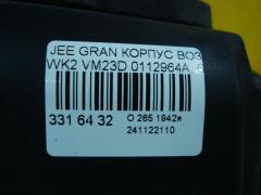 Корпус воздушного фильтра 0112964A, 68069532AA на Jeep Grand Cherokee WK2 VM23D Фото 4