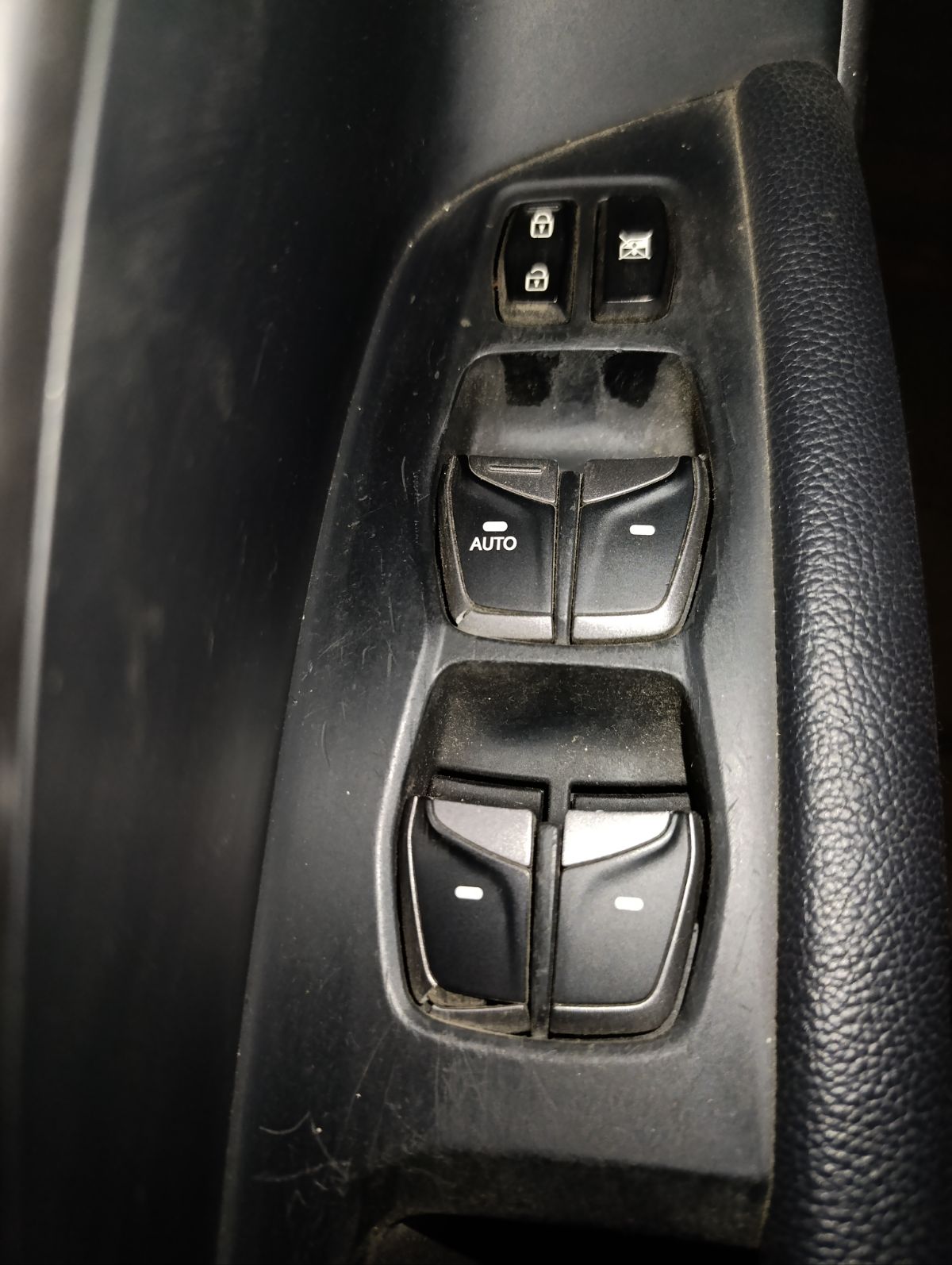 Обшивка двери 82311-2W000, 39S490-1110, 93673-2W100 на Hyundai Santa Fe DM Фото 7