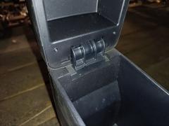 Подлокотник на Toyota Corolla Fielder NZE164G Фото 7