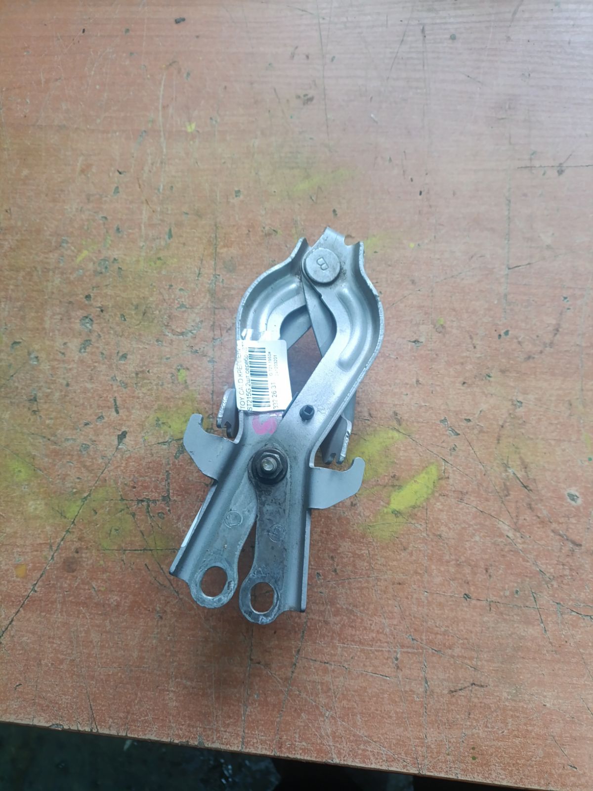 Крепление капота на Toyota Caldina ST215G Фото 7