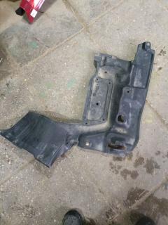 Защита двигателя 51444-44040, 51442-44040 на Toyota Ipsum ACM26W 2AZ-FE Фото 9