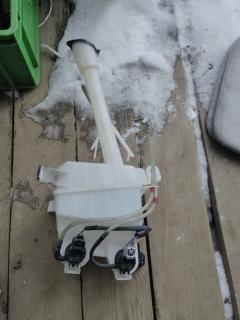 Бачок омывателя 85315-13080 на Toyota Corolla Fielder NZE144G Фото 5