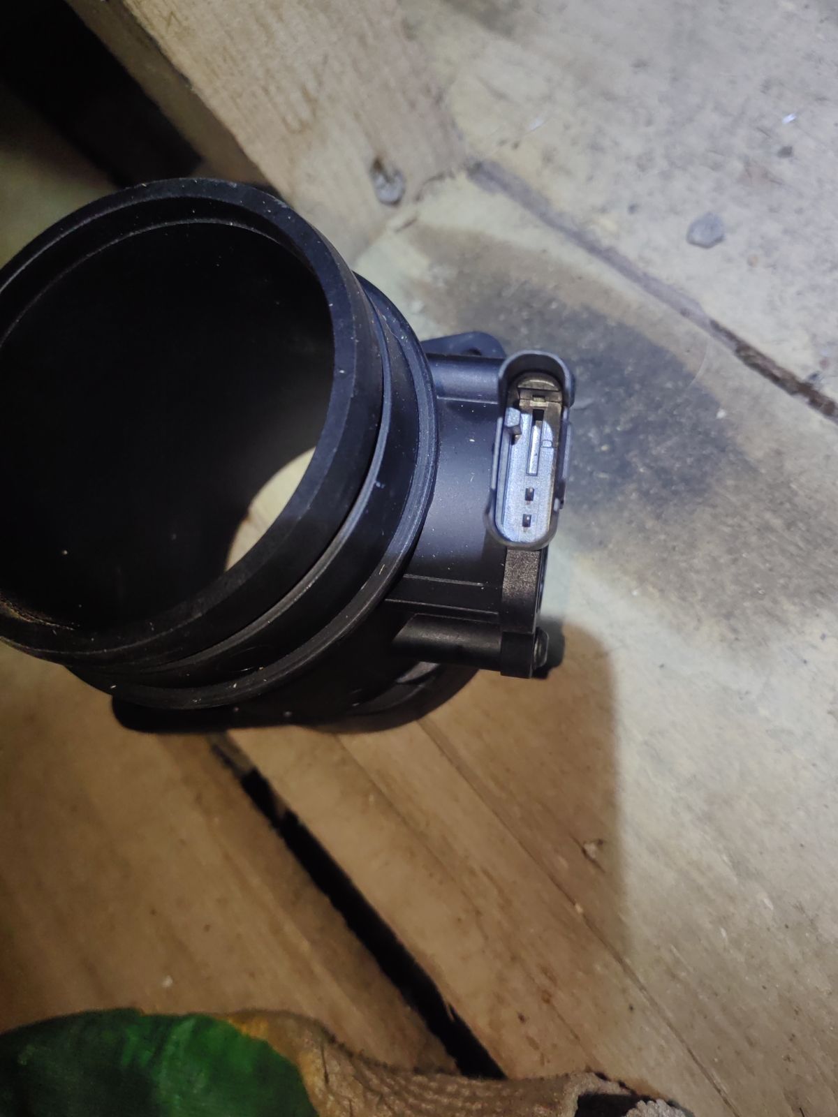 Датчик расхода воздуха 13717565691-01 на Bmw 1-Series E87 N45B16A Фото 7