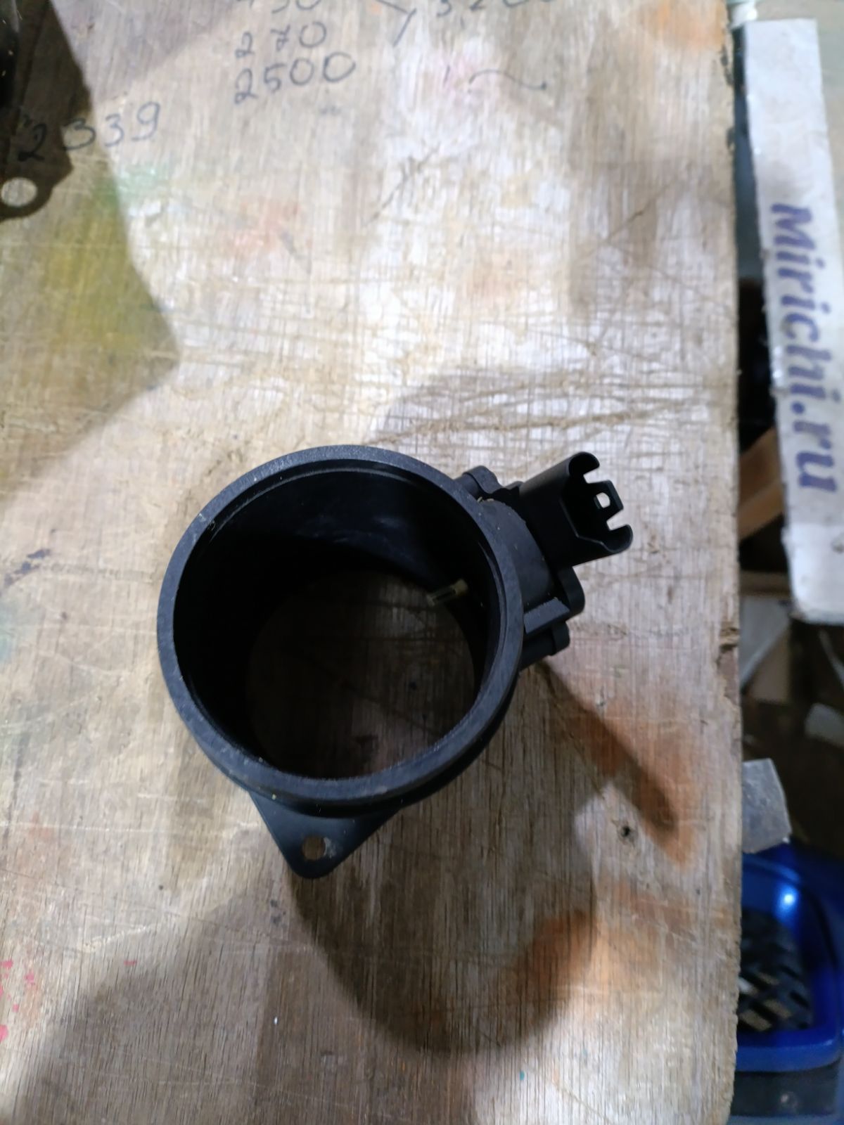 Датчик расхода воздуха 13717565691-01 на Bmw 1-Series E87 N45B16A Фото 8