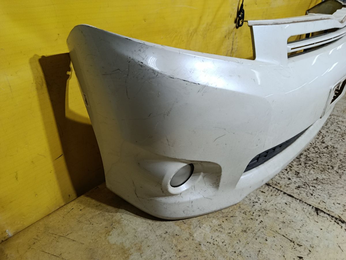 Бампер 0D-2 0D-2,52019-28D10/D20 на Toyota Voxy ZRR70G Фото 4