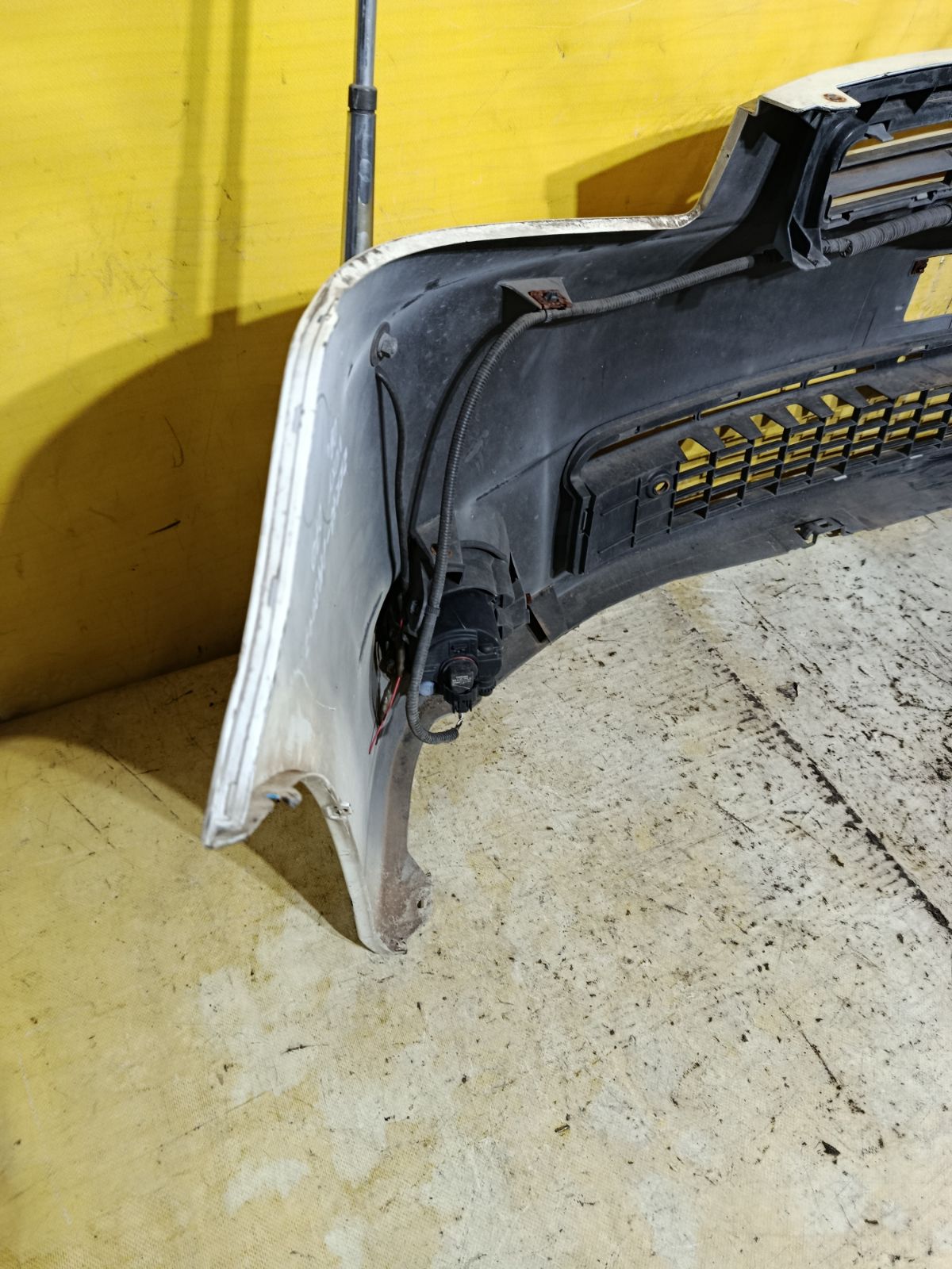 Бампер 0D-2 0D-2,52019-28D10/D20 на Toyota Voxy ZRR70G Фото 10