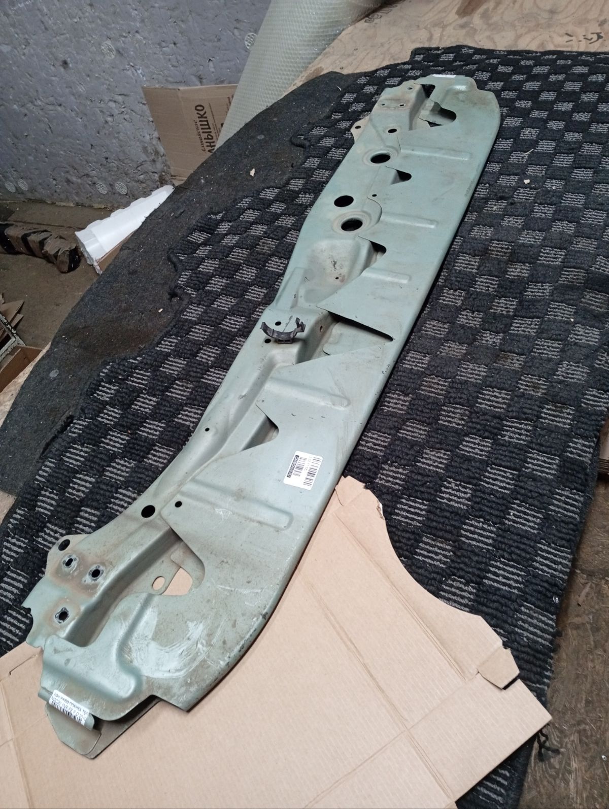 Планка телевизора на Toyota Passo NGC30 1NR-FE Фото 3