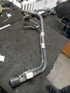 Заливная горловина топливного бака 77201-44191 на Toyota Isis ANM10G 1AZ-FSE Фото 4