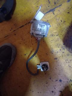 Блок розжига ксенона 89089352 на Suzuki Hustler MR41S Фото 3