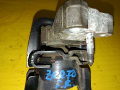 Подушка двигателя 12305-37050 на Toyota Voxy ZRR70G 3ZR-FAE Фото 2