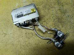 Блок розжига ксенона 85967-33010 на Toyota Voxy AZR60G Фото 2