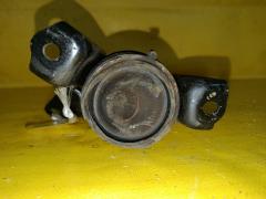 Подушка двигателя на Toyota Voxy AZR60G 1AZ-FSE Фото 2