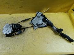 Доводчик двери на Toyota Isis ANM10G Фото 2