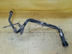 Заливная горловина топливного бака 77201-44191 на Toyota Isis ANM10G 1AZ-FSE Фото 2