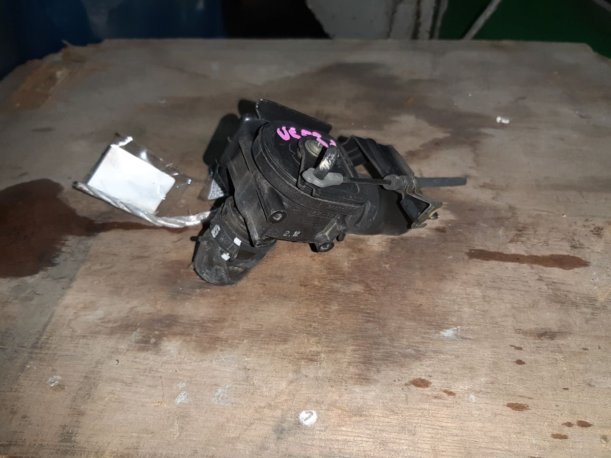 Клапан отопителя на Toyota Celsior UCF31 3UZ-FE Фото 3