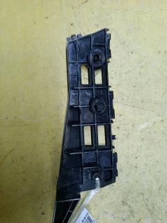 Крепление бампера 52116-47020, 52116-47040 на Toyota Prius ZVW30 Фото 2