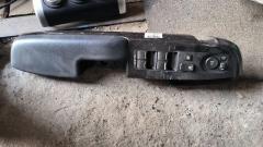 Блок упр-я стеклоподъемниками на Honda Elysion RR1 Фото 5