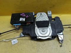 Доводчик двери на Honda Stepwgn RF3 Фото 2